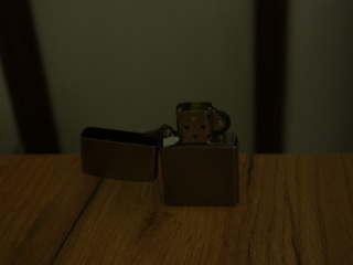 Photo of the lighter in
ambient light conditions (underexposed)